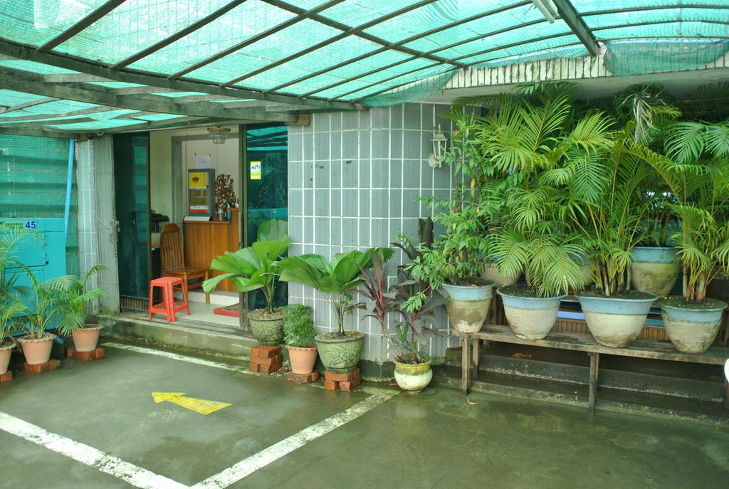 Silver Moon Hotel Yangon Exterior foto